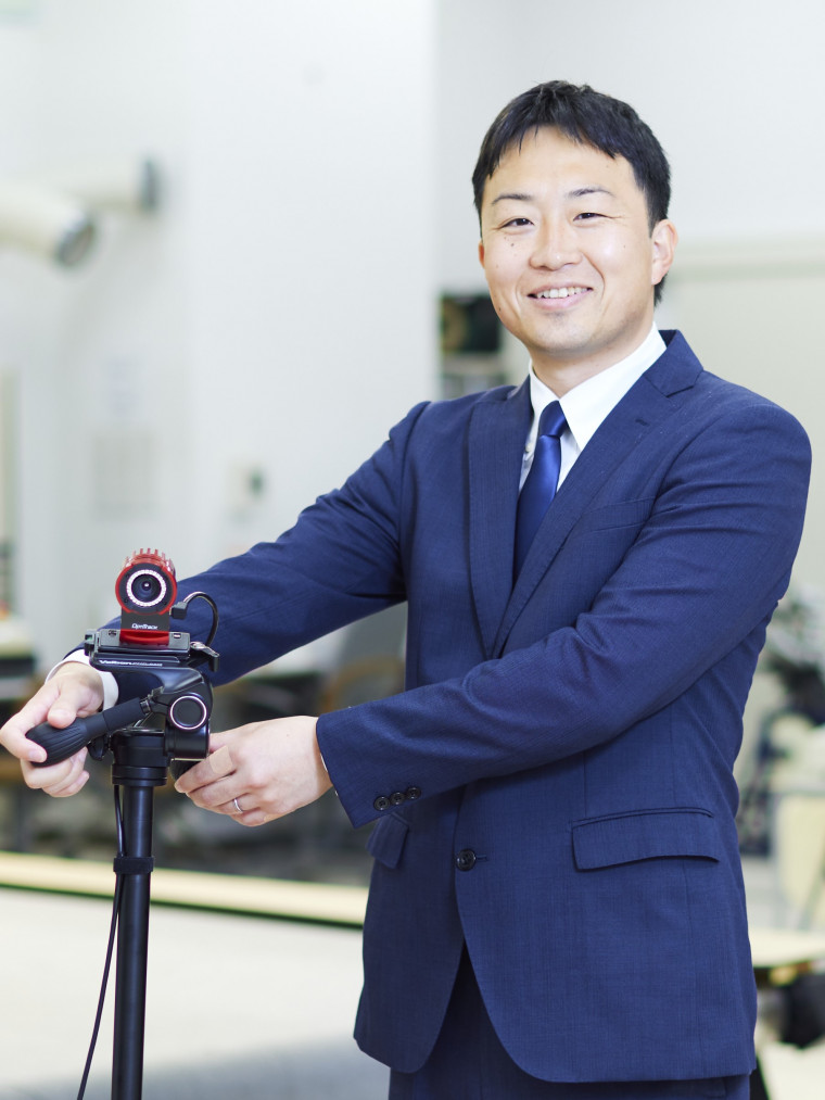 小林 育斗